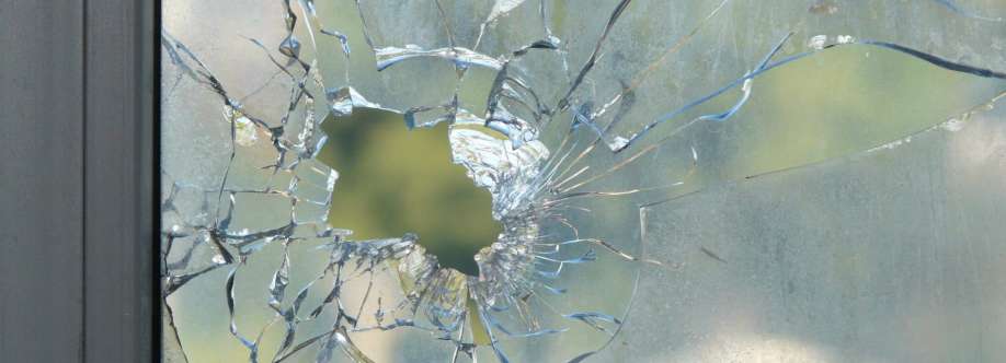 Emergency glass service: The round-the-clock service for glass emergencies Cover Image
